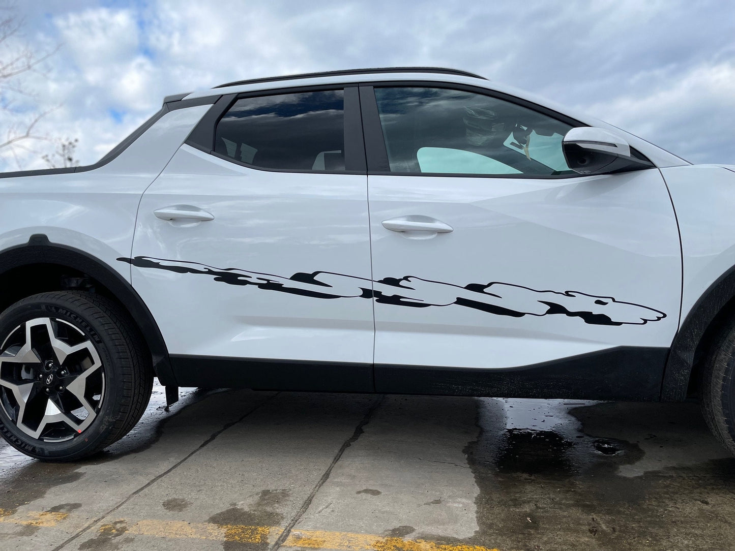 Body Side Graphics Compatible with the Hyundai Santa Cruz